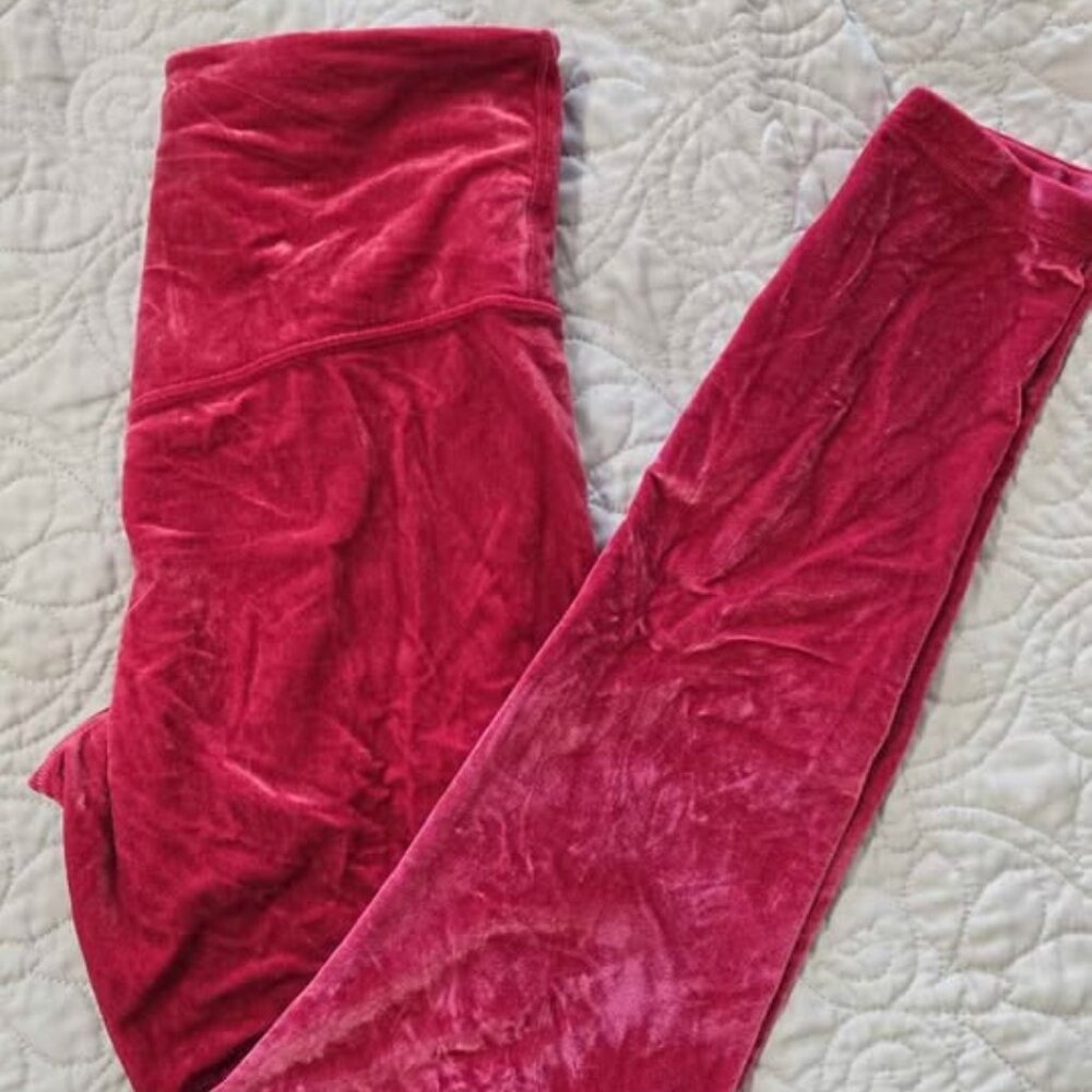 Athleta women's burgundy elation velvet leggings size M